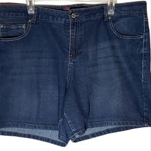 Kiss Therapy women's size 18 blue jean shorts.
